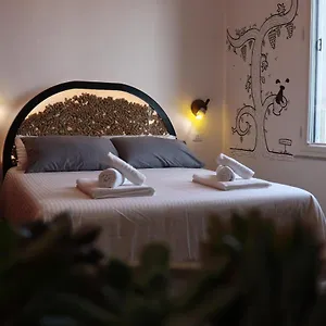  Bed & Breakfast Liotru Maisonne, With En-suite Bathroom And Shared Bathroom Italia